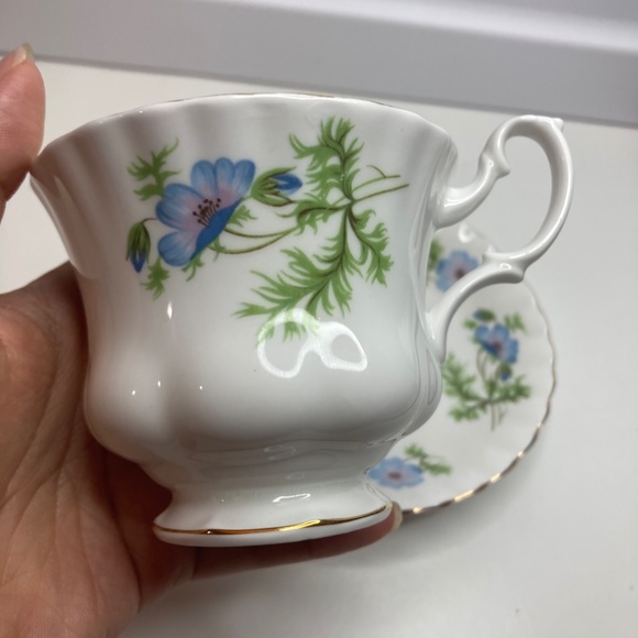 RICHMOND China, England - BLUE POPPY Pattern - CUP & SAUCER Set - Gold trim - Picture 3 of 10